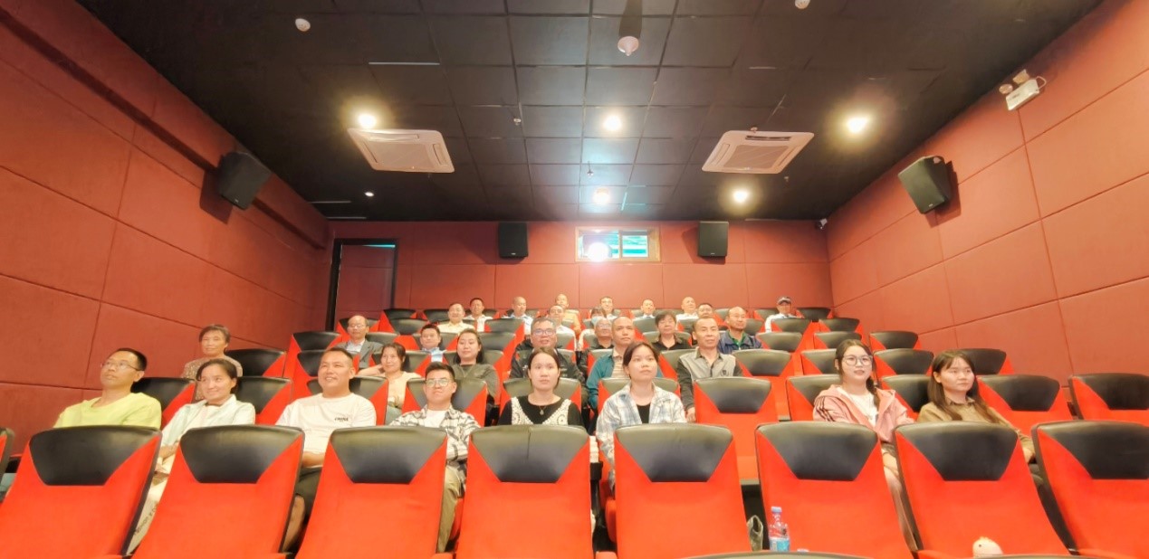 觀影活動(dòng)2.jpg 觀影活動(dòng)2.jpg